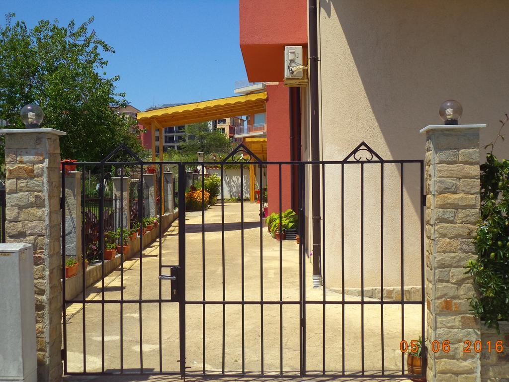 Sveti Georgi Guest House Sozopol Bagian luar foto